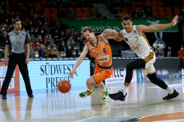 赛场上的 赛场上的