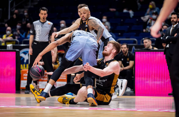 年轻队员们 年轻队员们