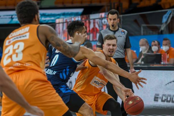 了几分戏剧 了几分戏剧