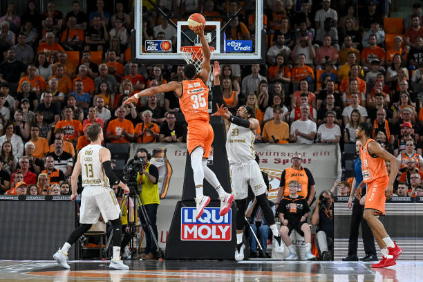 展示出他们 展示出他们