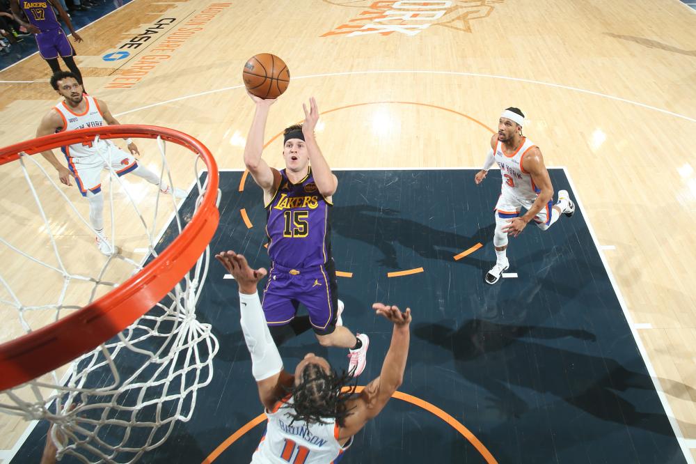 他拥抱队友 他拥抱队友